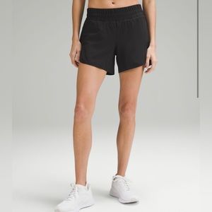 LULULEMON TRACK THAT 5” MID-RISE BLACK